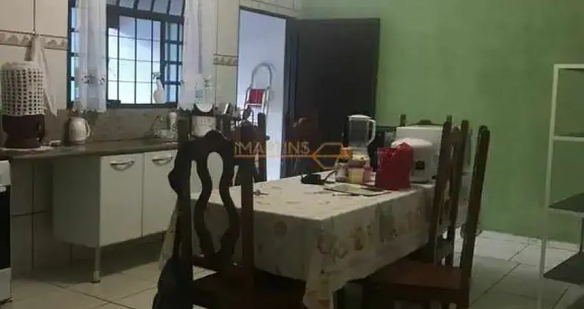 Casa com 3 quartos à venda no Goiás, Araguari 