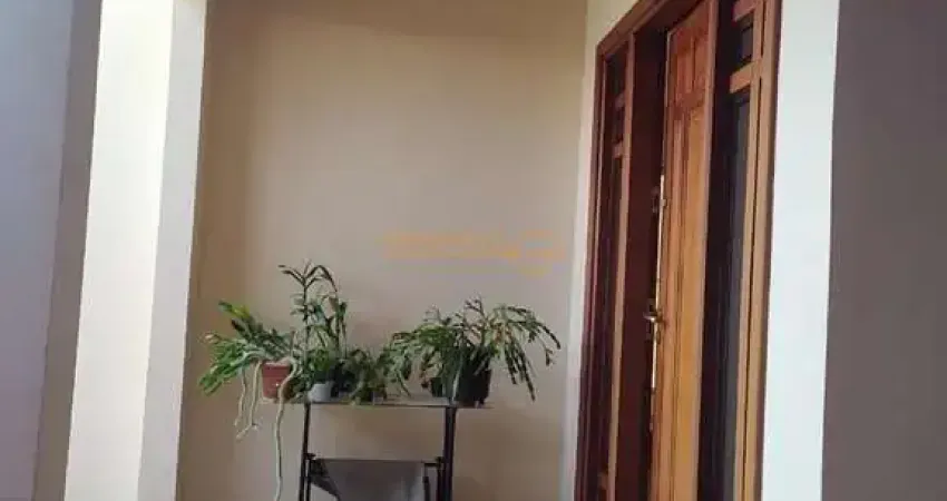Casa com 3 quartos à venda na 1, 1, Industrial, Araguari