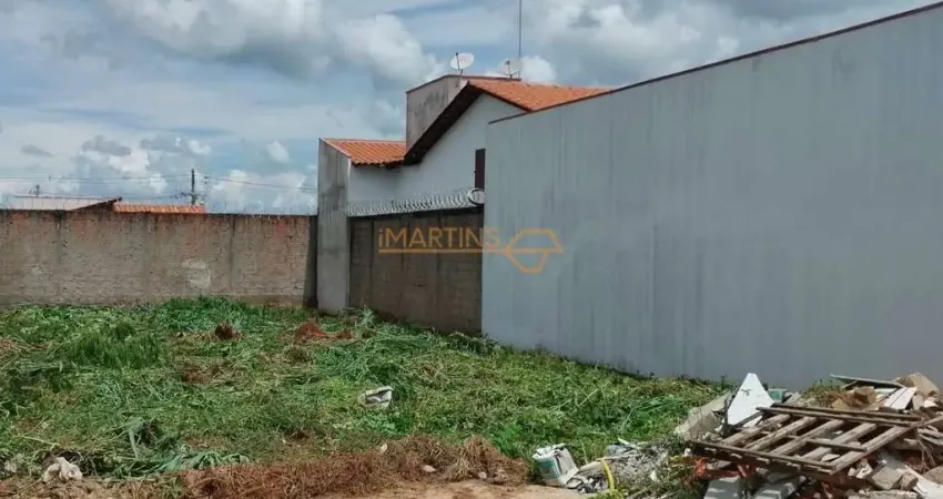 Terreno à venda no bairro Jardim Interlagos I - Araguari/MG