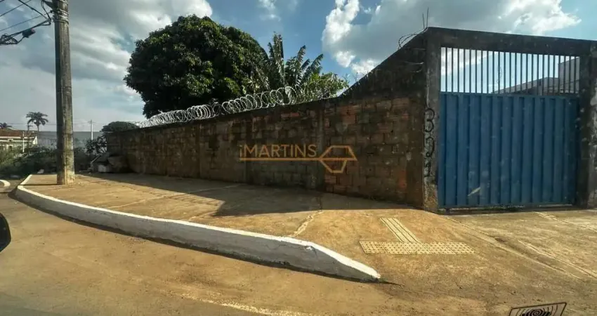 Terreno à venda no Goiás, Araguari 