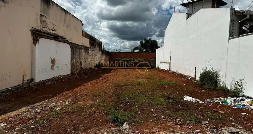 Terreno à venda no Centro, Araguari 