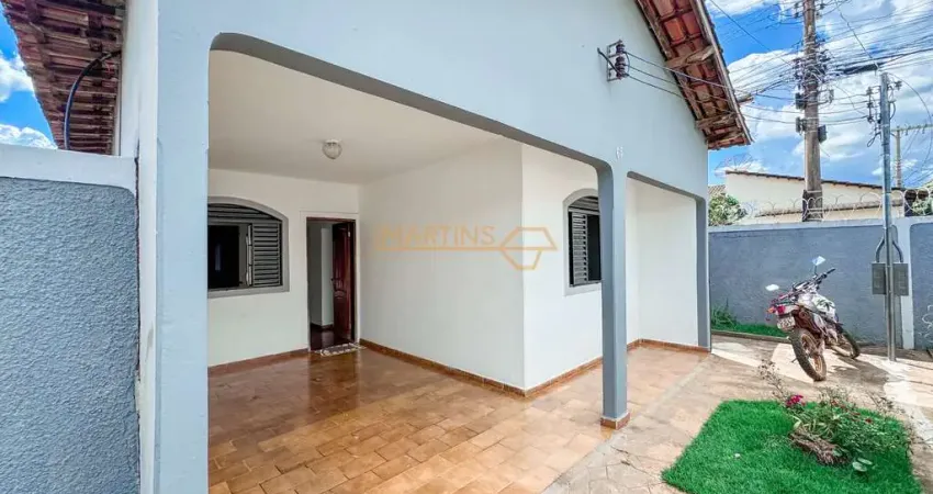 Casa com 2 quartos à venda na Praça Gaioso Neves, Goiás, Araguari
