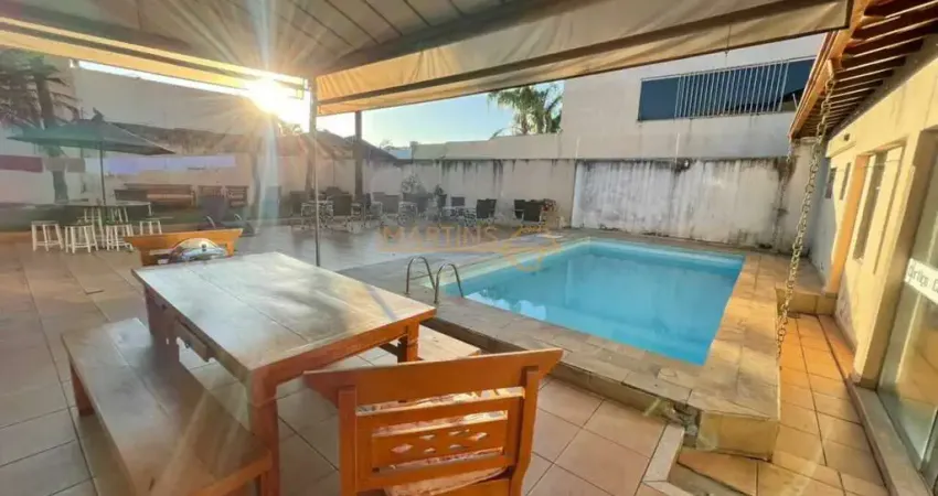 Casa com 3 quartos à venda no Centro, Araguari 