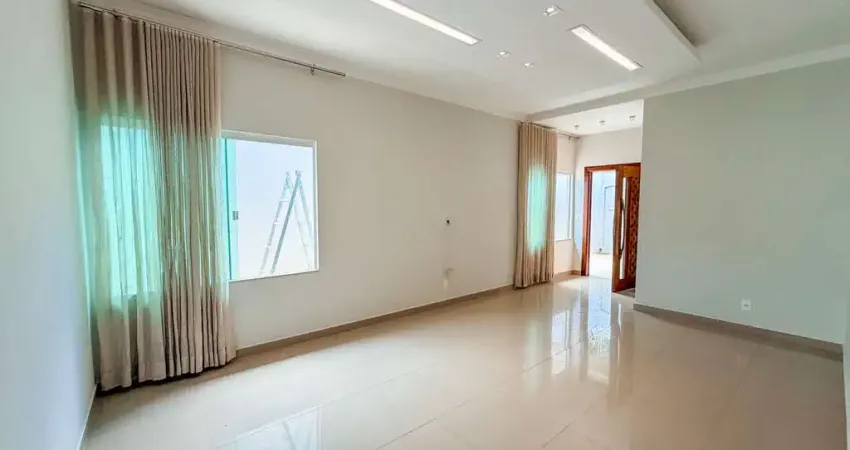 Casa com 3 quartos à venda no Aeroporto, Araguari