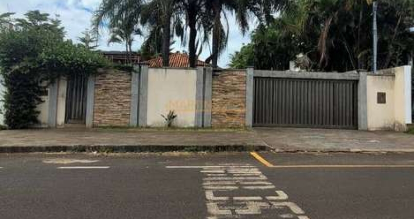 Casa com 4 quartos à venda na Praça Gaioso Neves, Paraíso, Araguari