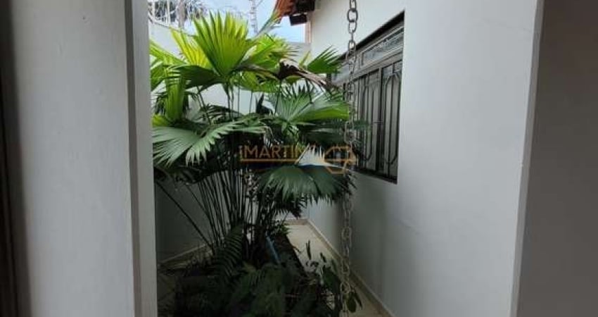 Casa com 3 quartos à venda no Industrial, Araguari 