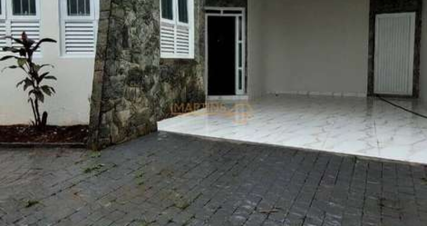 Casa com 3 quartos à venda na Praça Gaioso Neves, Jardim Regina, Araguari