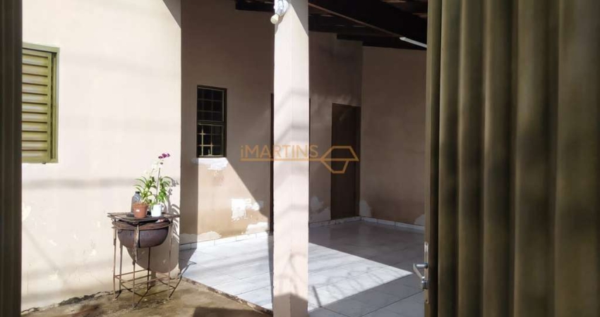 Casa com 3 quartos à venda no Paineiras, Araguari 