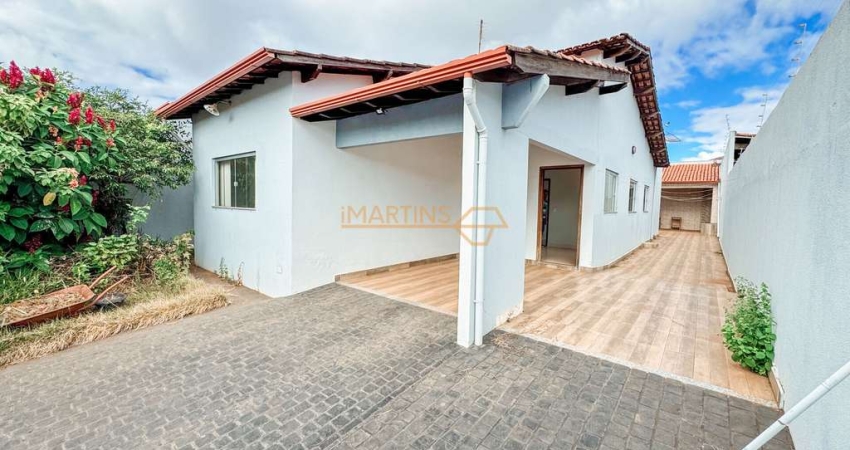 Casa com 4 quartos à venda na Praça Gaioso Neves, Aeroporto, Araguari