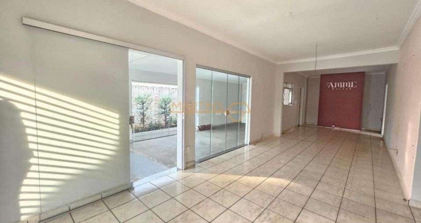 Casa com 3 quartos à venda na Praça Gaioso Neves, Centro, Araguari