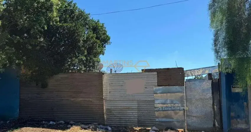 Terreno à venda na Praça Gaioso Neves, Miranda, Araguari