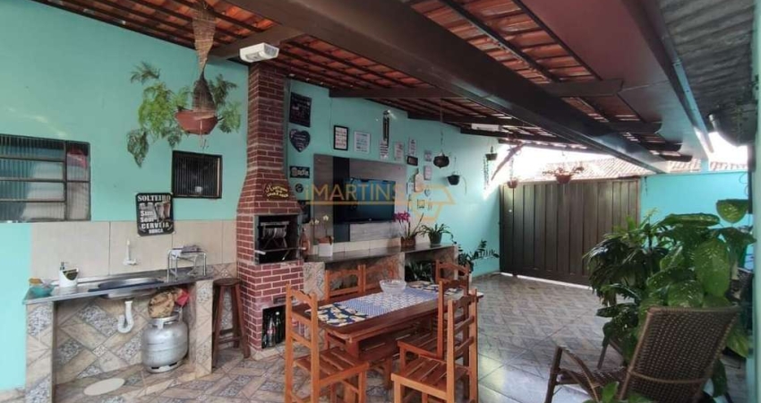 Casa com 2 quartos à venda na Praça Gaioso Neves, Centro, Araguari