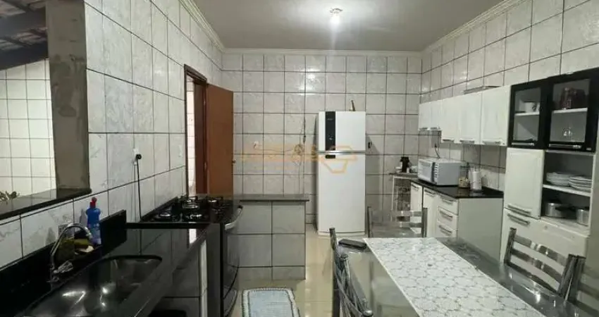 Casa com 3 quartos à venda na Avenida Minas Gerais, 1776, Miranda, Araguari