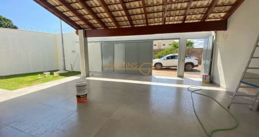 Casa com 3 quartos à venda na Praça Gaioso Neves, Paraíso, Araguari