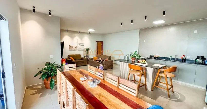 Casa com 3 quartos à venda no Centro, Araguari 