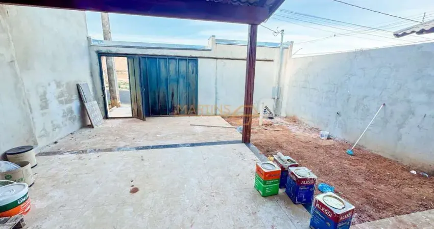 Casa à venda no bairro Parque dos Verdes - Araguari/MG