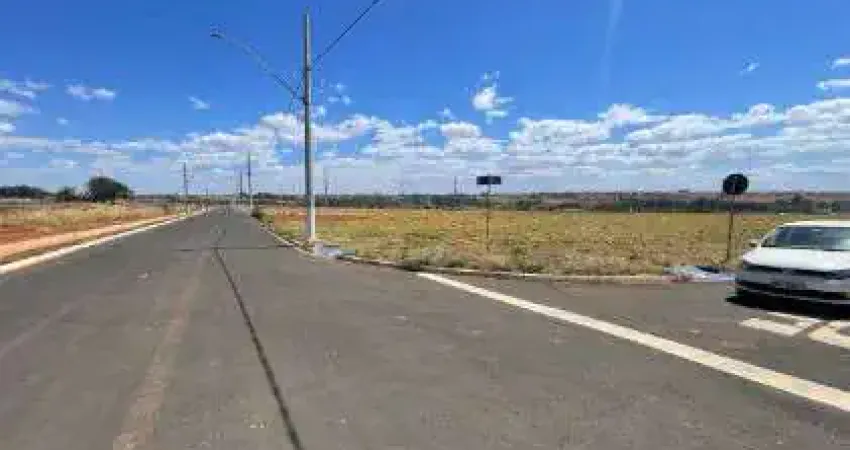 Terreno à venda no Jardim Regina, Araguari