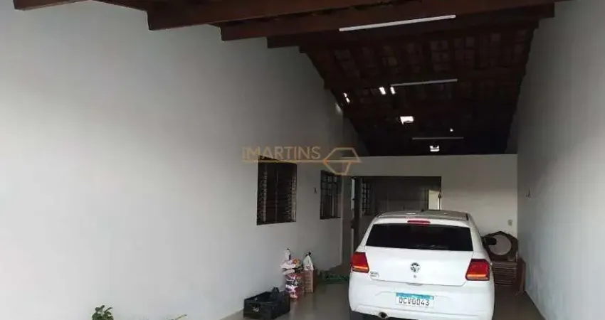 Casa com 3 quartos à venda no Bosque, Araguari 