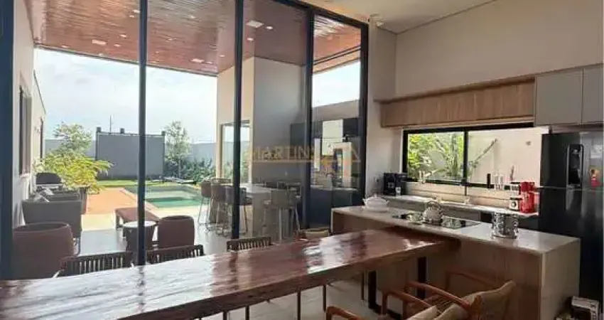 Casa com 3 quartos à venda no Centro, Araguari 