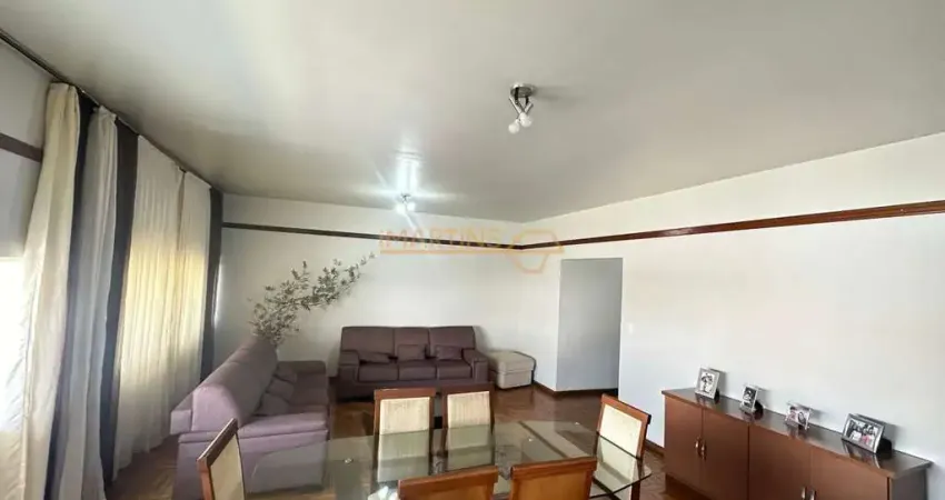 Apartamento com 4 quartos à venda no Centro, Araguari 