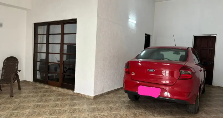 Vendo casa de rua com 3 dormitórios sendo 2 suítes 2 vagas na vila rubens