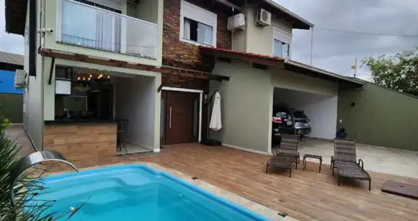 Casa com 4 quartos à venda no Guanabara, Joinville 