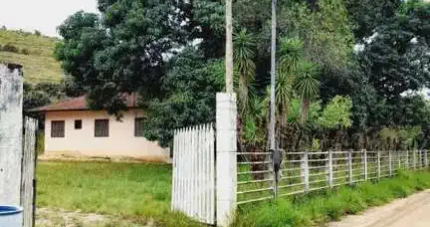 Sítio para Venda em Silva Jardim, Caxito, 4 dormitórios, 2 banheiros