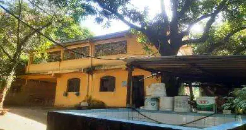 Sítio para Venda em Cachoeiras de Macacu, Papucaia, 3 dormitórios, 1 banheiro, 2 vagas