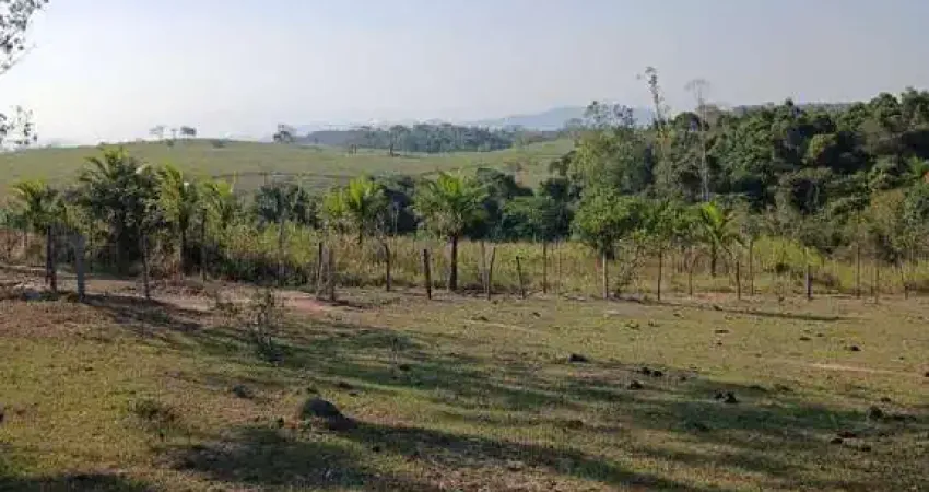 Sítio para Venda em Silva Jardim, Mato Alto, 1 dormitório, 1 banheiro