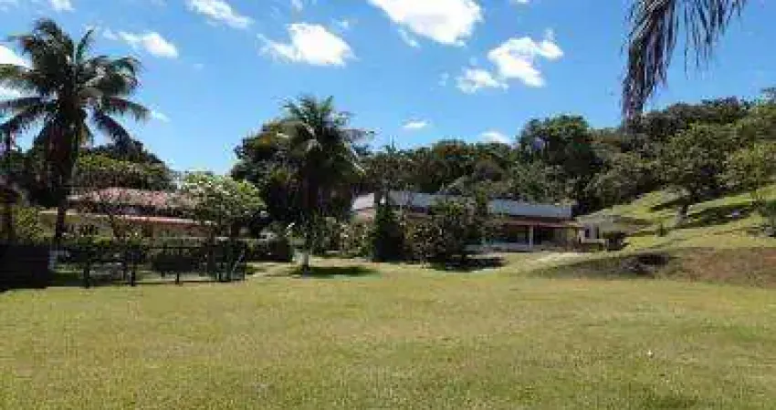 Sítio para Venda em Cachoeiras de Macacu, Centro, 3 dormitórios, 1 suíte, 3 banheiros, 2 vagas