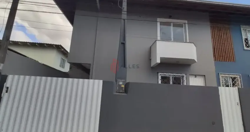 ALUGA-SE ANUAL  SOBRADO NA VILA REAL EM BALNEÁRIO CAMBORIÚ/SC