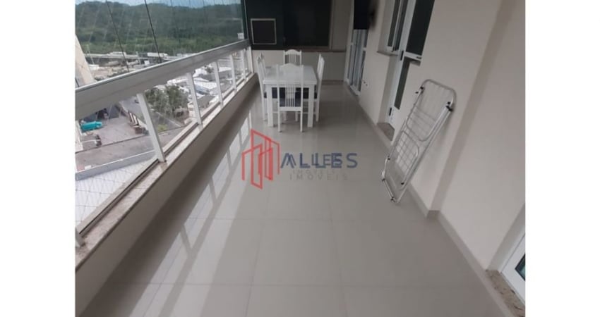 ALUGA-SE ANUAL APARTAMENTO NO CENTRO DE BALNEÁRIO CAMBORIÚ/SC