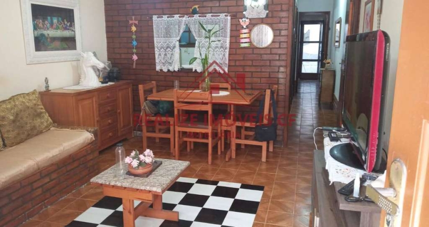 Casa em condomínio no Peró!