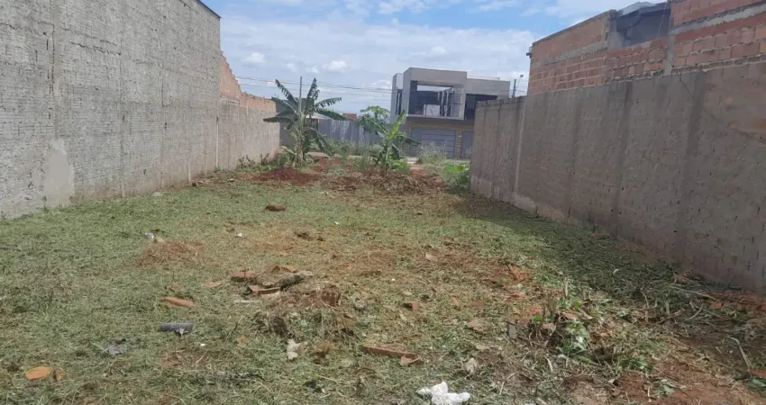 Belo terreno no terrazul, todo plano com calçada, bem localizado, bairro em expansão, e valorizado.