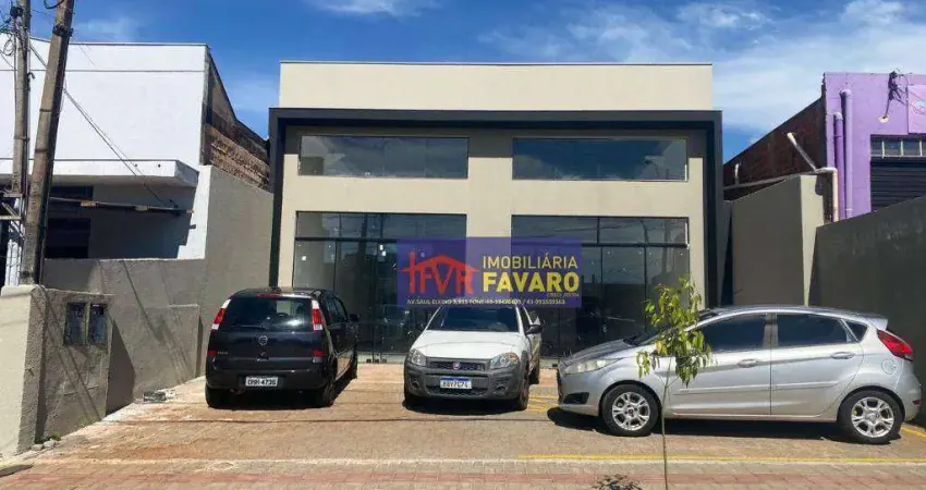 Av. Gabriel Arruda, entre Saul Elkind e avenida das torres, Barracão com 177 m², mais 107 m2 de área externa,  por R$ 7.000/mês.