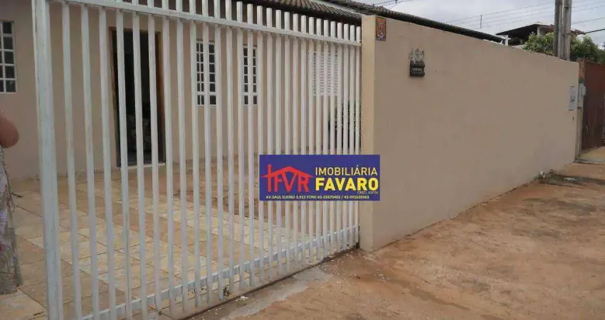 Duas casas edificadas em um lote de esquina com 371m², contendo 3 quartos, 2 banheiros(cada casa) R$ 580.000,00