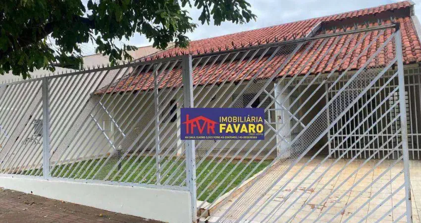 Comercial e ou Residencial. Avenida das Torres próximo ao cruzamento com Av. Gabriel Arruda. Casa contendo 4 quartos, sendo uma suíte, sala ampla, cop