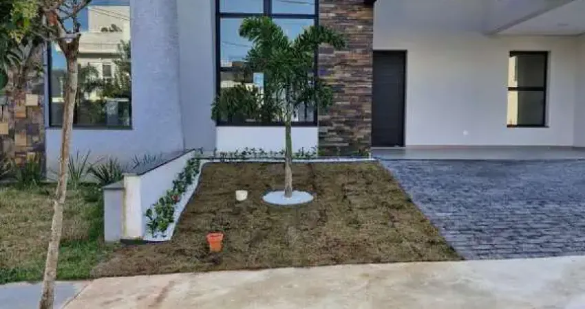 Casa em Condomínio à Venda em Sorocaba-SP - Jardim Terras de São Francisco: 3 Quartos, 1 Suíte, 2 Salas, 3 Banheiros, 4 Vagas, 127 m².