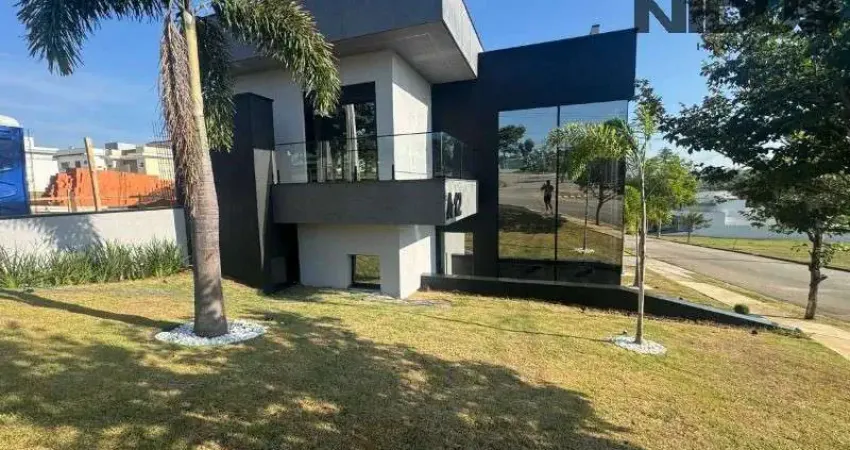 Casa de Luxo no Condomínio Campos do Conde em Sorocaba-SP: 3 Quartos, 3 Suítes, 2 Salas, 5 Banheiros, 4 Vagas, 270m².
