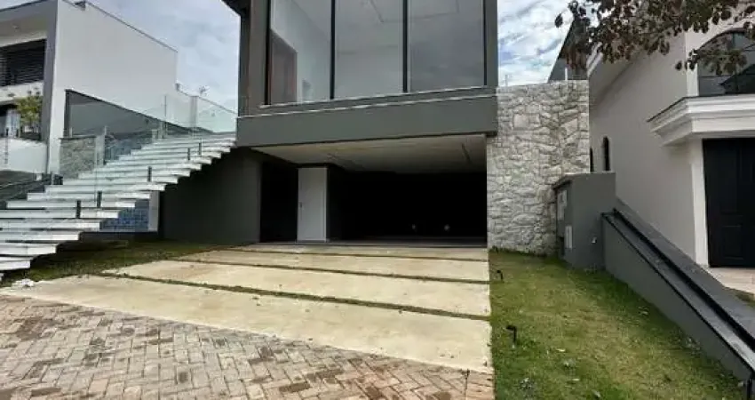 Imperdível oportunidade! Casa em condomínio à venda em Alphaville Nova Esplanada, Votorantim-SP: 3 quartos, 3 suítes, 3 salas, 4 vagas de garagem, 237m².