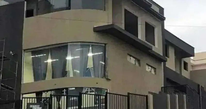 Salão Comercial à Venda em Votorantim-SP, Bairro Jardim Icatu, 1 Sala, 3 Banheiros, 2 Vagas de Garagem