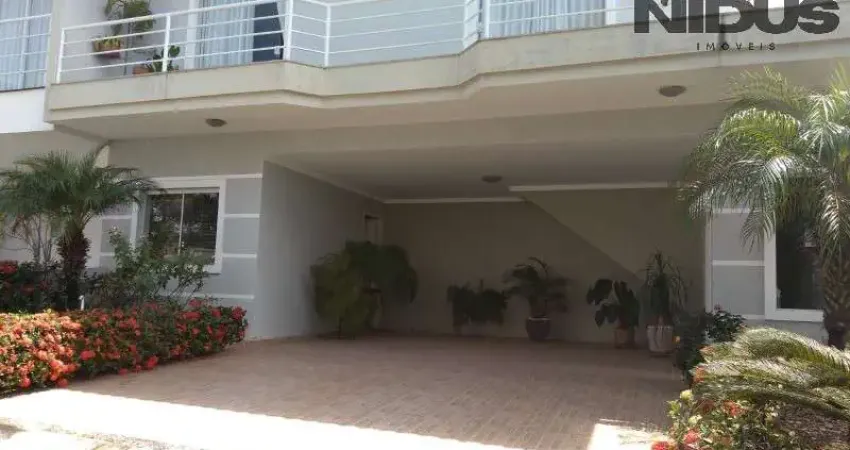 Casa de alto padrão em condomínio no Parque Residencial Villa dos Inglezes, Sorocaba-SP: 3 quartos, 3 suítes, 3 salas, 4 vagas de garagem, 220m².