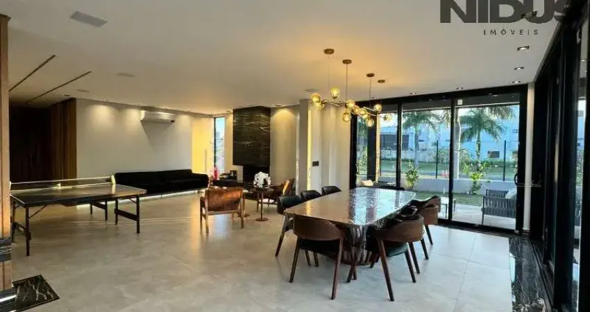 Imponente residência de alto padrão em condomínio de luxo em Alphaville Nova Esplanada, Votorantim-SP: 4 quartos, 4 suítes, 3 salas, 4 vagas de garagem, 460m².