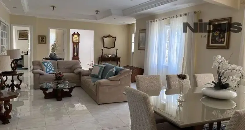 Imponente residência de 5 quartos no condomínio Barreiro, Araçoiaba da Serra-SP: 555m² de luxo e conforto!