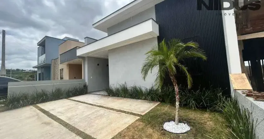 Casa em Condomínio à Venda em Horto Florestal, Sorocaba-SP: 3 Quartos, 1 Suíte, 3 Salas, 2 Banheiros, 2 Vagas, 110 m².