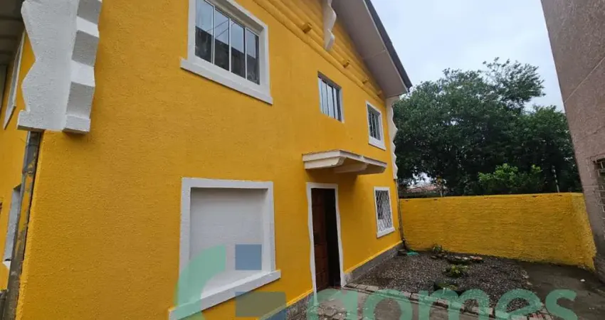 Casa com 3 quartos para alugar na Rua Gastão Poplade, 59, Parolin, Curitiba