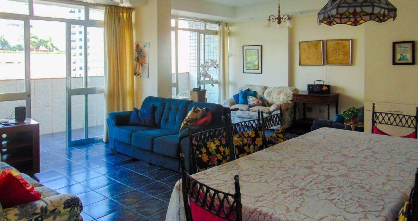 Pitangueiras - Amplo apartamento à 150 metros da praia.