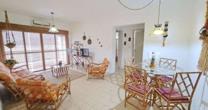 APARTAMENTO COM 2 DORMITÓRIOS, AMPLO COM SACADA NA PRAIA DO TOMBO NO GUARUJÁ.