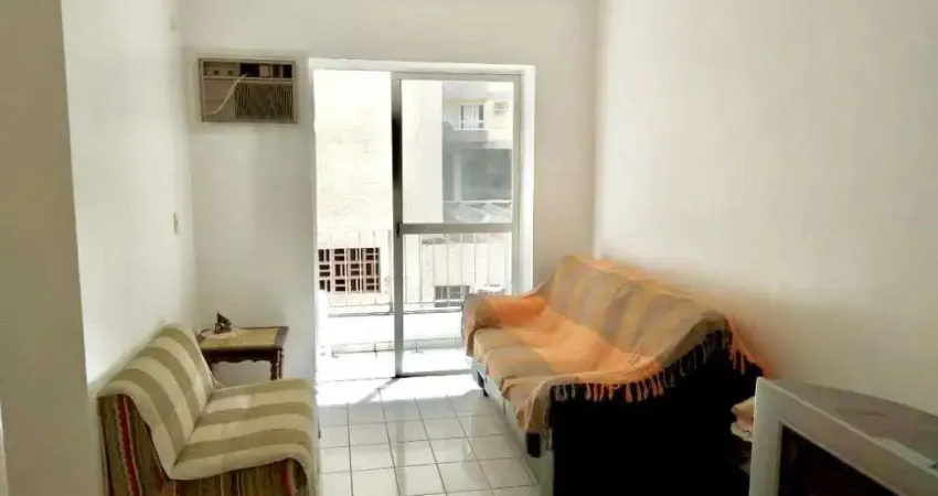 PITANGUEIRAS- CALÇADÃO , AMPLO APARTAMENTO COM VAGA DE GARAGEM NO PRÉDIO.