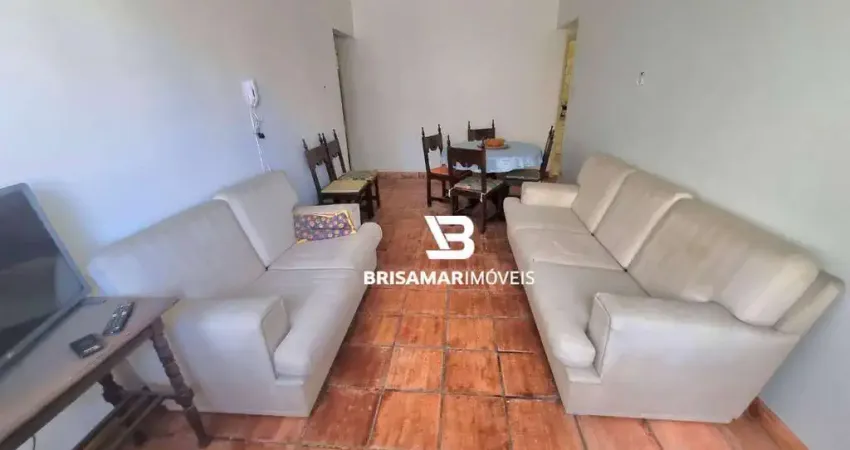 Pitangueiras- uma quadra do mar , garagem demarcada no prédio , localização espetacular.